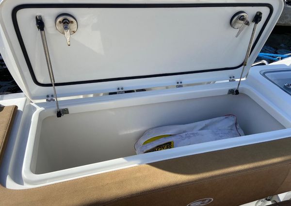 Sea Hunt 30 Gamefish w/ SeaKeeper image