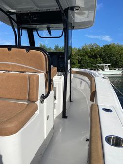 Sea Hunt 30 Gamefish w/ SeaKeeper image