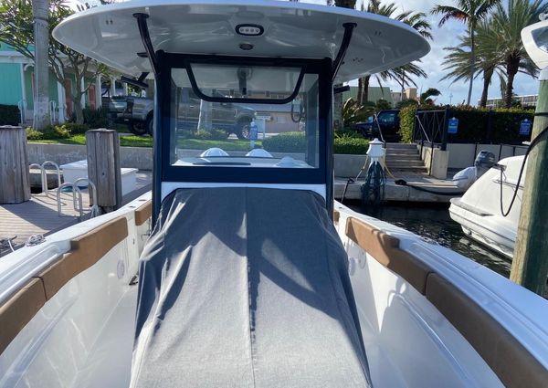 Sea Hunt 30 Gamefish w/ SeaKeeper image