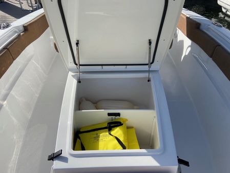 Sea Hunt 30 Gamefish w/ SeaKeeper image