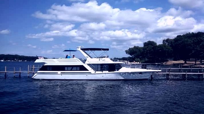 Bluewater-yachts 553-MY - main image