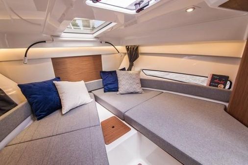 Beneteau Antares 9 image