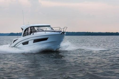 Beneteau Antares 9 image