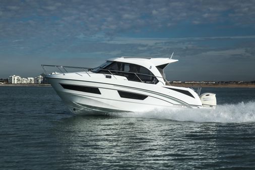 Beneteau Antares 9 image