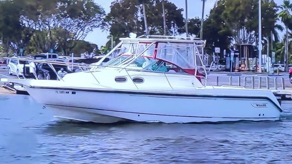 Boston Whaler 28 Conquest