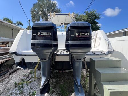 Boston Whaler 28 Conquest image