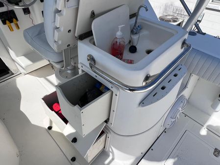 Boston Whaler 28 Conquest image