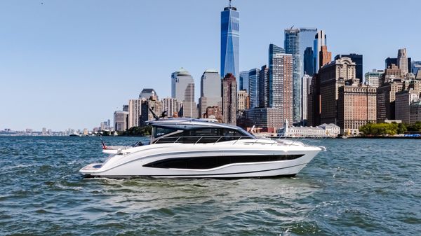 Princess Yachts V55 