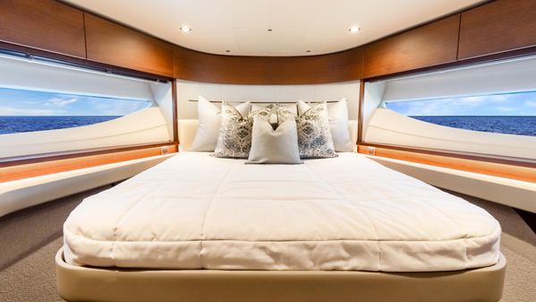 Princess Yachts V55 image