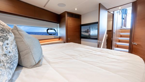 Princess Yachts V55 image