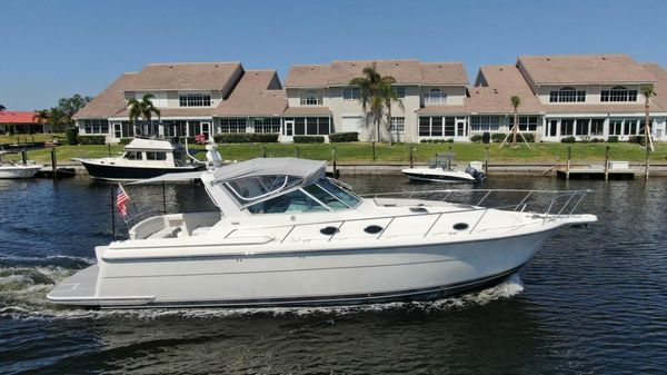Tiara Yachts 4000 Express