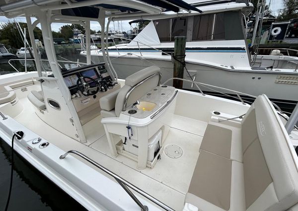 Boston Whaler 27 DAUNTLESS image