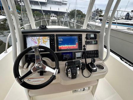 Boston Whaler 27 DAUNTLESS image