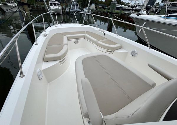 Boston Whaler 27 DAUNTLESS image