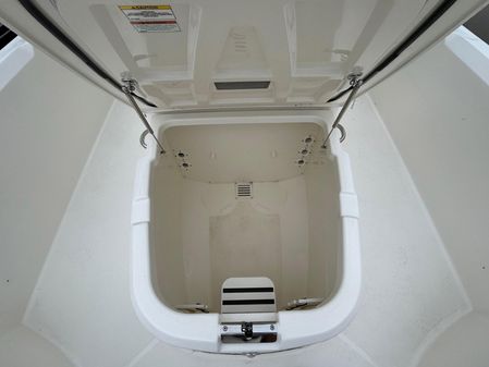 Boston Whaler 27 DAUNTLESS image