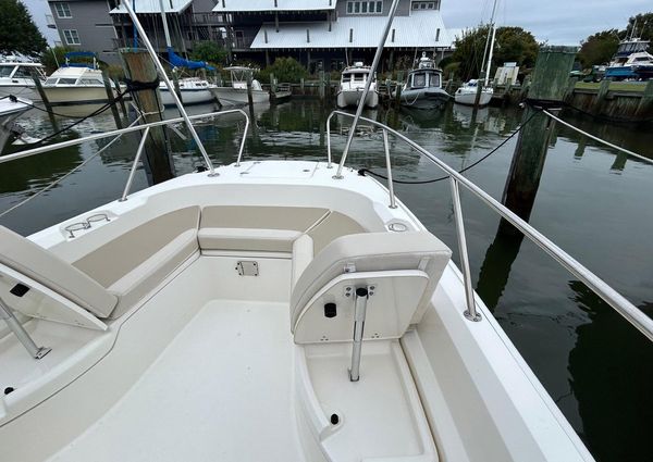 Boston Whaler 27 DAUNTLESS image