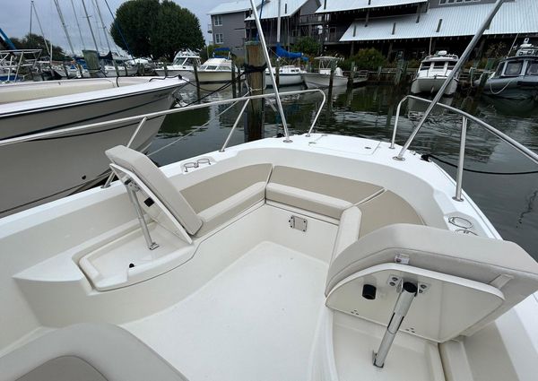 Boston Whaler 27 DAUNTLESS image