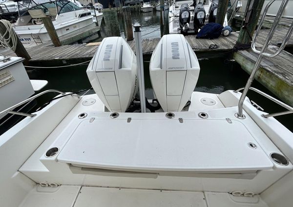 Boston Whaler 27 DAUNTLESS image