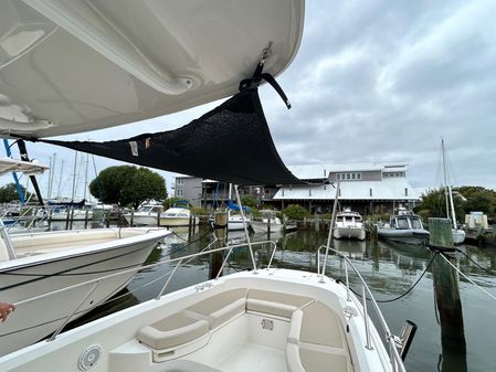 Boston Whaler 27 DAUNTLESS image