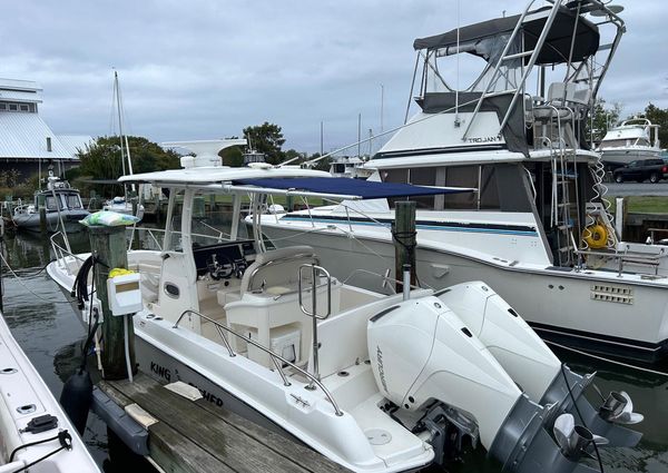 Boston Whaler 27 DAUNTLESS image