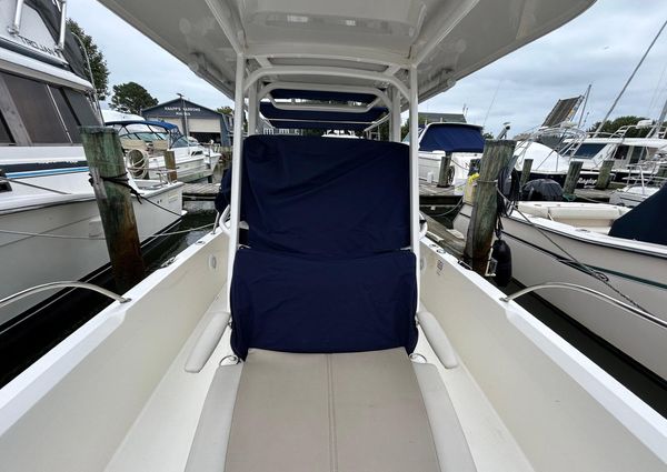 Boston Whaler 27 DAUNTLESS image