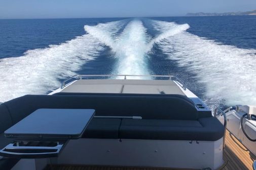 Azimut S6 image