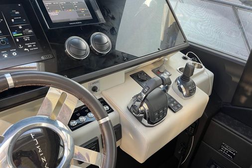 Azimut S6 image