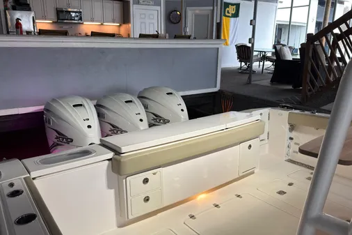 Pursuit S 408 Sport image