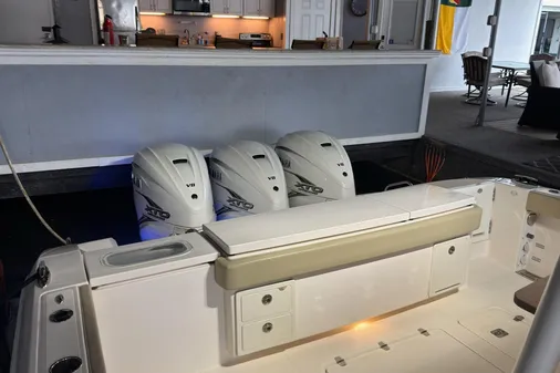 Pursuit S 408 Sport image