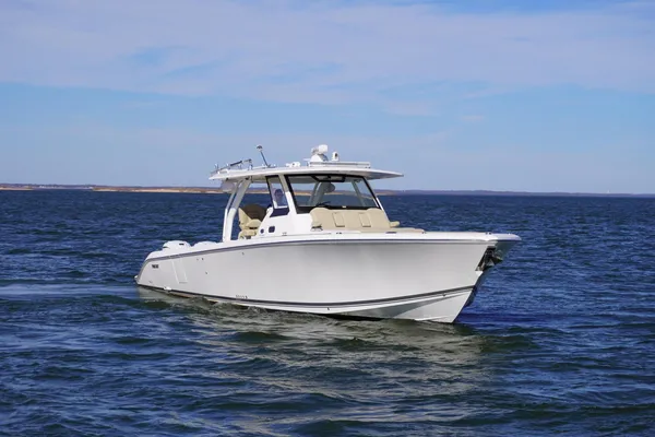 Pursuit S-408-SPORT image