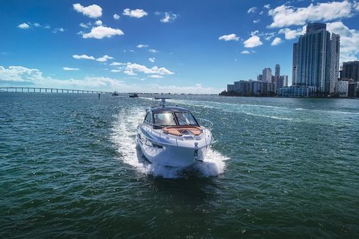 Cruisers Yachts 50 Cantius image