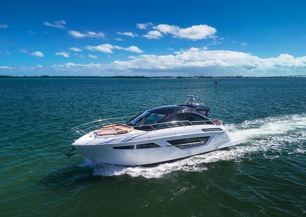 Cruisers Yachts 50 Cantius image