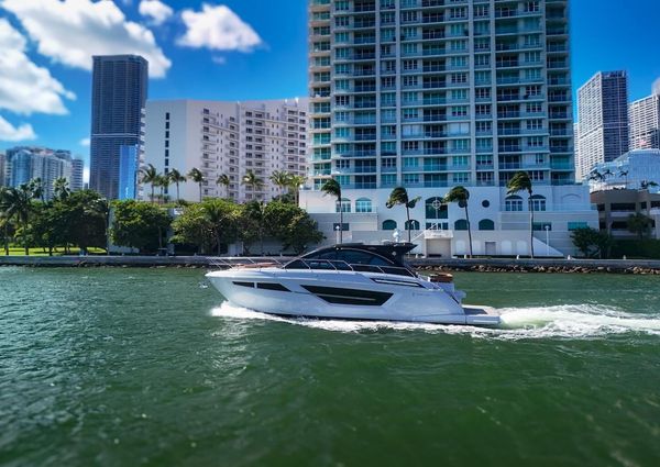 Cruisers Yachts 50 Cantius image