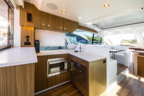 Cruisers Yachts 50 Cantius image