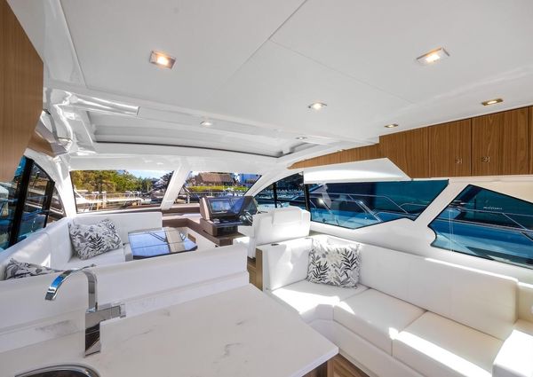 Cruisers Yachts 50 Cantius image