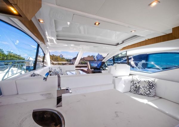 Cruisers Yachts 50 Cantius image