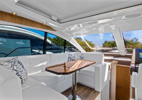 Cruisers Yachts 50 Cantius image