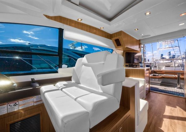 Cruisers Yachts 50 Cantius image