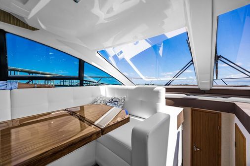 Cruisers Yachts 50 Cantius image