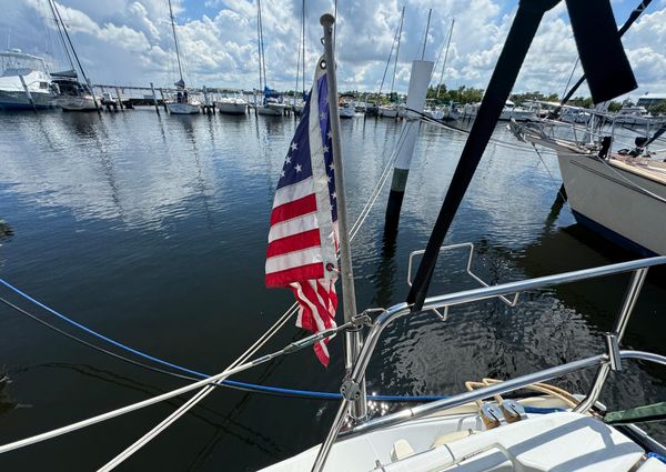 Beneteau Oceanis Clipper 373 image