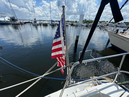 Beneteau Oceanis Clipper 373 image