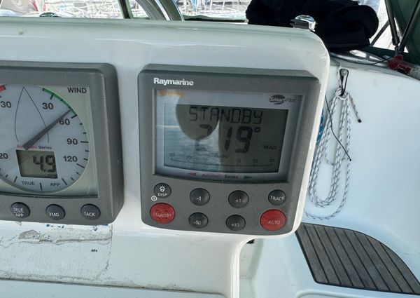 Beneteau Oceanis Clipper 373 image