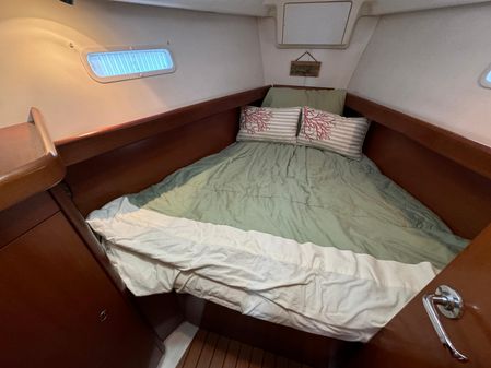 Beneteau Oceanis Clipper 373 image