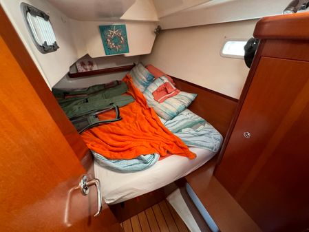 Beneteau Oceanis Clipper 373 image