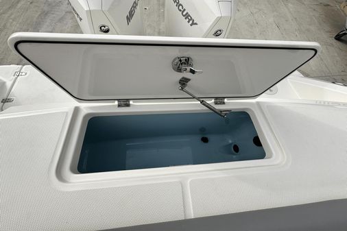 Boston Whaler 330 Outrage image