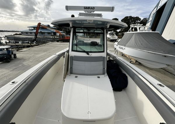 Boston Whaler 330 Outrage image