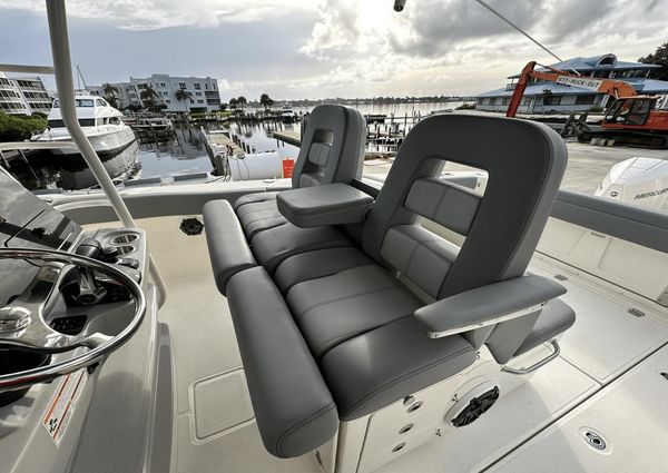 Boston Whaler 330 Outrage image