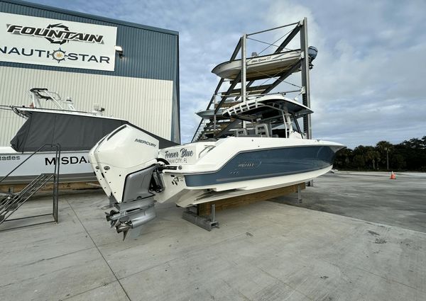 Boston Whaler 330 Outrage image