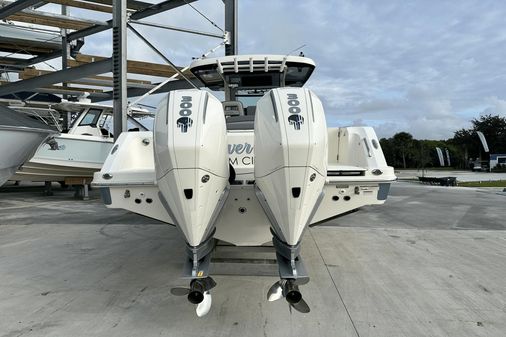 Boston Whaler 330 Outrage image