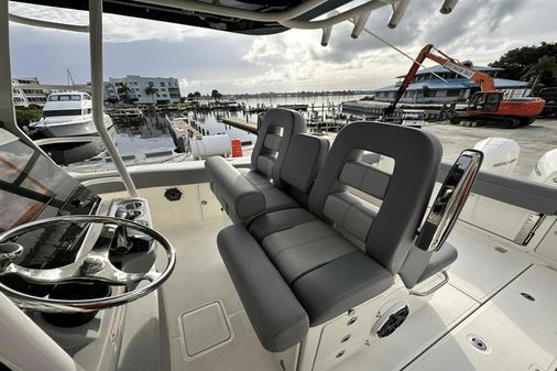 Boston Whaler 330 Outrage image